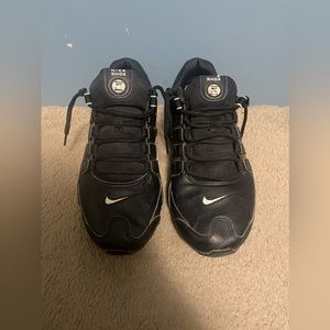 Black nike